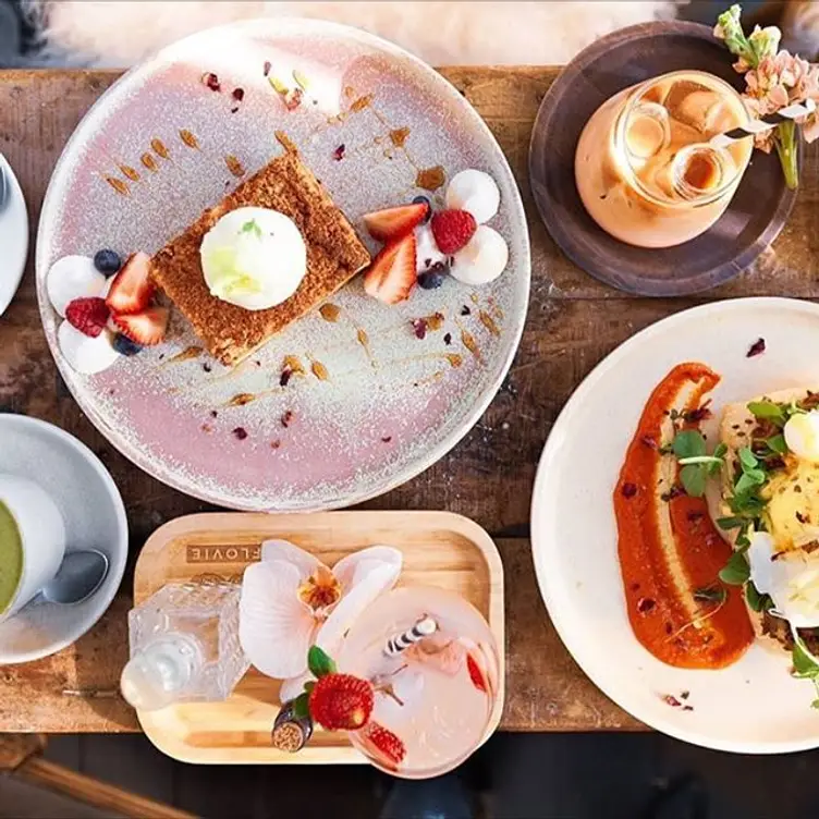 A spread of brunch dishes at Flovie Florist Cafe, one of the most romantic restaurants in Melbourne.