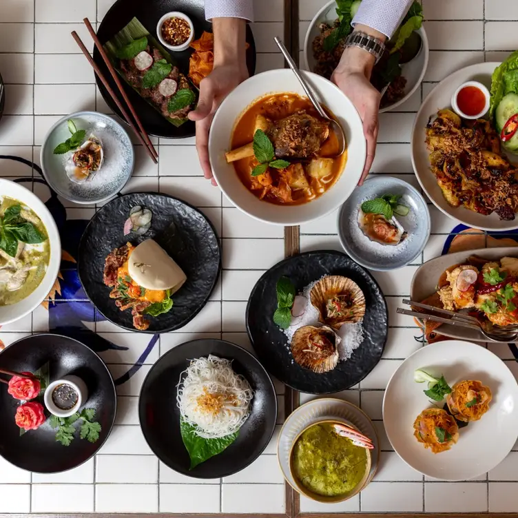 A photo with many different and tasty plates you can try at Jumbo Thai Bar & Restaurant.