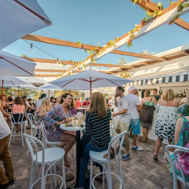 The rooftop seating area of Justin Lane Establishment, one of the best vegan restaurants on the Gold Coast.