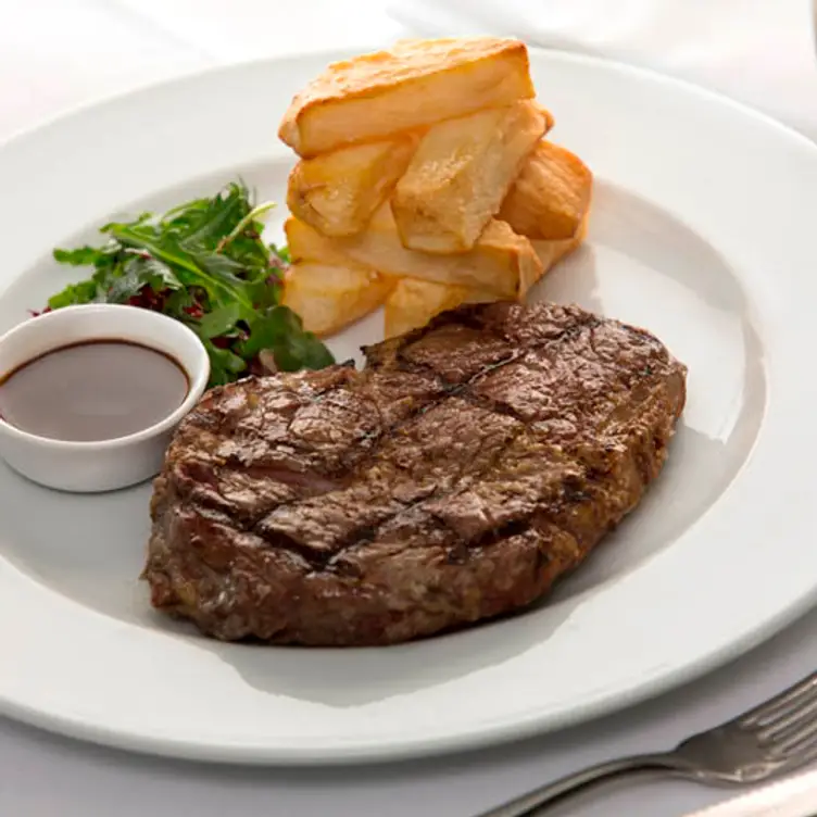 Steak, chips and gravy at Kingsleys Australian Steakhouse, one of the best steak restaurants in Sydney. Credit: Kingsleys Australian Steakhouse