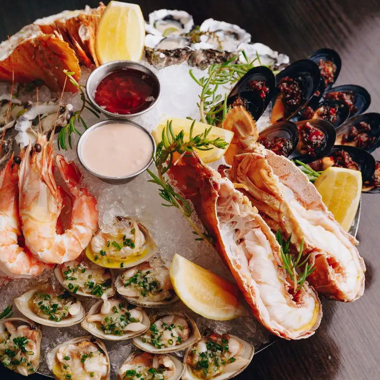 A seafood platter served at The Atlantic Restaurant, one of the best seafood restaurants in Melbourne.